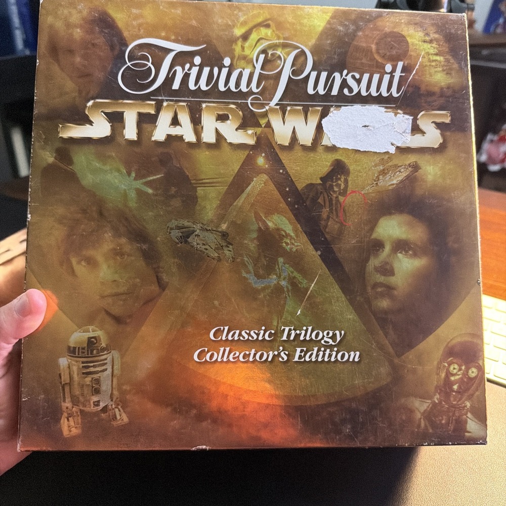 Trivial Pursuit Star Wars Classic Trilogy Collectors Edition Game Board - 408251